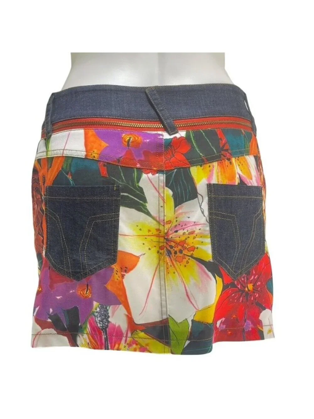 Bernini Womens Floral Mini Skirt Size 7 With Denim Accents